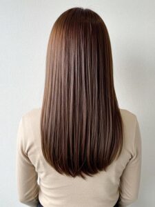 大野城髪質改善美容室Lien(リアン)『美髪チャージプレミアムトリートメント ヒト幹細胞コース』を使用した『大人艶やかストレートロング』スタイルのお客様です!
髪のツヤが美しいストレートロング。髪質改善でまとまりやすく、上品な印象に。オイルでウェット感を出し、トレンド感をプラス。シンプルなファッションと合わせることで、大人の魅力を引き出せちゃうスタイルです😊
リアンの大人気メニュー美髪チャージが、ヒト幹細胞と超高濃度水素を贅沢に使用しトリプルプローチにより、髪だけでなく頭皮のエイジングケアもできちゃうのでトップのボリュームも改善しつつ、これからのダメージまで防げるようにパワーアップしちゃいました(о´∀`о)
更に今、話題の超音波ケアアイロン『ケアプロ』&『モイストバブル』を使用することによりパワーアップした『美髪チャージ』なら、こちらのお客様の毛先部分のビリビリになった髪も2回、3回とやればやるほどに修復していけると思います!
もし他店での施術失敗で毛先がビリビリになってしまわれたお客様も諦めずに1度、髪を見せていただけたらと思います( ^ω^ )
そして今、話題の『マイクロファインバブル』を使用することにより美髪チャージの力を120%まで引き上げてくれます(σ≧▽≦)σ
こちらのメニューは、こんな方にお薦め!
・髪の毛のダメージが気になる
・カラーやブリーチをしている
・髪の毛を伸ばしたいが伸ばせない
・髪の毛がパサつく、引っかかりがある
・髪の毛のツヤがほしい
本気で髪の毛を良くしたい方必見!
月1回の施術いただくことをお薦めします(^_^)
新システムによりグレードアップした『美髪チャージプレミアムカラー』で
さわればわかる!さわりたくなる髪を手に入れてみませんか(^^)
美髪チャージメニュー
美髪チャージプレミアムトリートメント ¥12000~
美髪チャージプレミアムカラー
¥18000~
美髪チャージプレミアムデジタルパーマ
¥24000~
美髪チャージプレミアム美革ストレート
¥29000 ~
※ご予約はお電話または公式LINEアカウントで承らせていただいております!
(公式LINEアカウントはホームページのトップ画面からご登録いただけます)
「髪質改善」美容室 リアン ヘアデザイン
福岡県大野城市中央2丁目1−13
tel:092-593-3339
※完全マンツーマンサロンですので、
お電話の対応、施術、会計など
全てひとりで担当させていただいております。
そのため施術中はお電話が取れない場合がございます。
その際は折り返しご連絡をさせていただきます。
「髪質改善専門サロン」Lien hair design(リアンヘアデザイン)|福岡 大野城市駅すぐの美容室
#福岡美容室
#大野城髪質改善
#髪質改善
#白髪予防
#頭皮改善